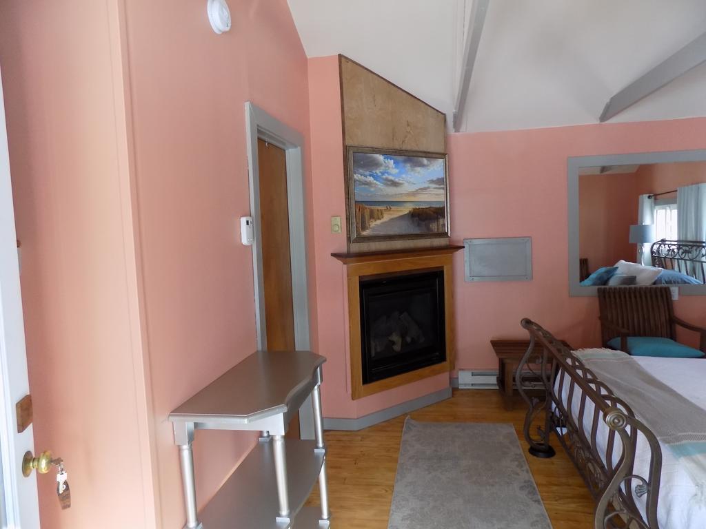Wilderness Inn Bed And Breakfast ノース・ウッドストック エクステリア 写真